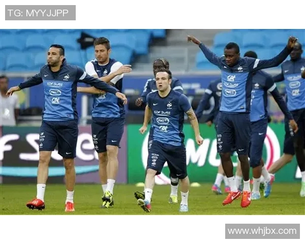 双栖球星闪耀绿茵与赛场足球激情篮球魅力同辉